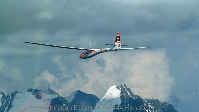 ASW 15a, HB-1008 vor der Bernina-Gruppe