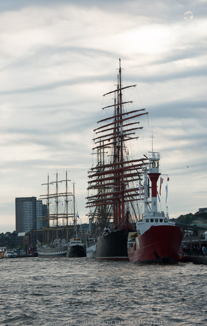 Hamburg Hafenfest 2018, Rundgang and den Landungsbrücken nach der Einlaufparade.