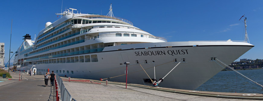 Am Kreuzfahrtpier von Quebec.