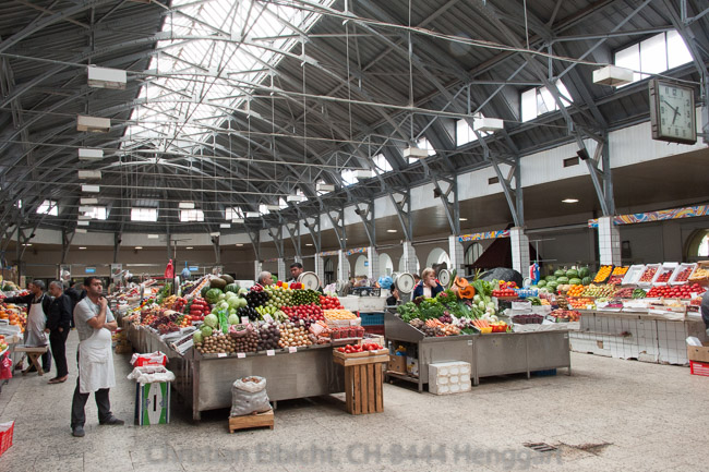 Die Kusnetschnyj Rynok Markthalle (1927)