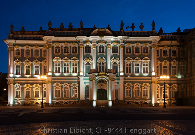Der östliche Seitenflügel vom Winterplast am Schlossplatz.