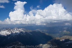 Aufbauende Cumulo-Nimbus nördlich des Unterengadins.