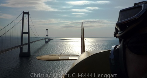 Im Licht des späten Nachmittags über den Storebaelt (DK).